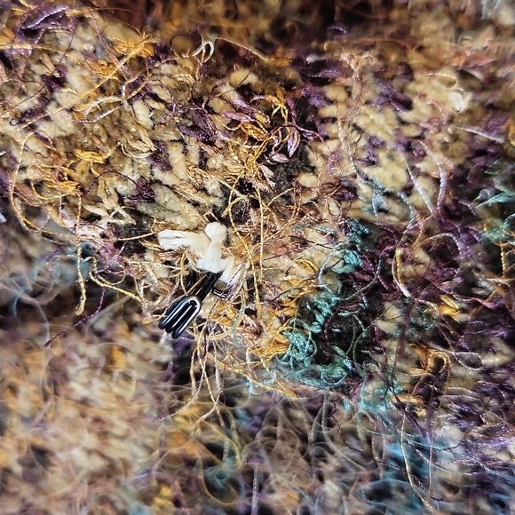 Devan sweater - Picture 7 of 8